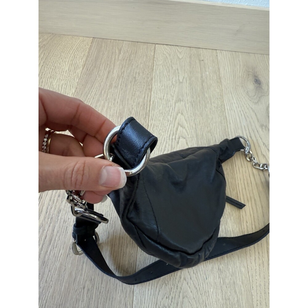 Free People Sling Bag Black Lamb leather Fanny Pack sling zip closure Women’s - Picture 4 of 5